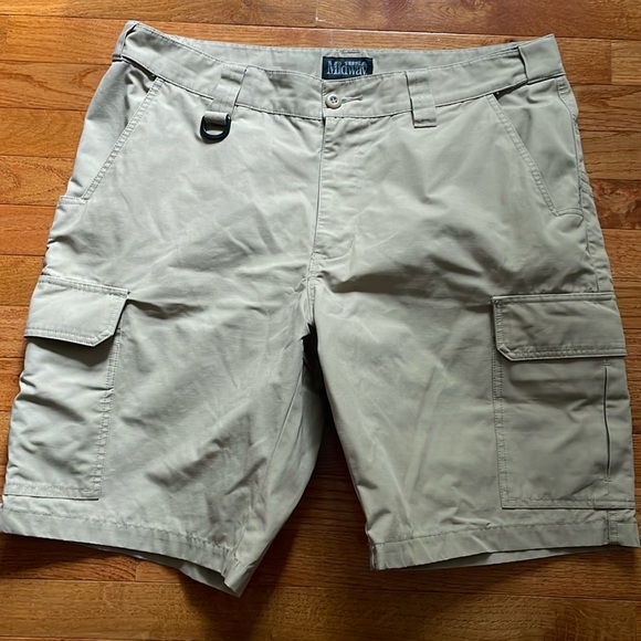 Men’s midway USA Cargo shorts size 40 - Picture 1 of 4
